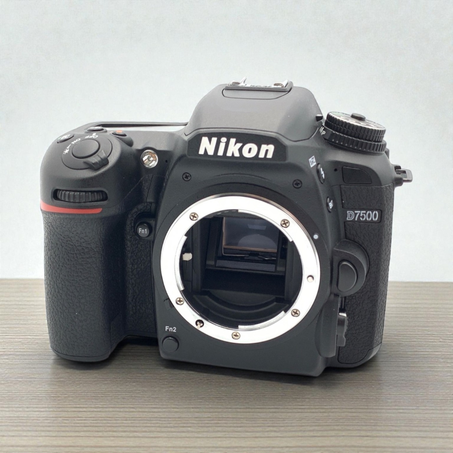 ニコン D3500 ボディの中古 (美品)・¥39,820 | みんなのカメラ