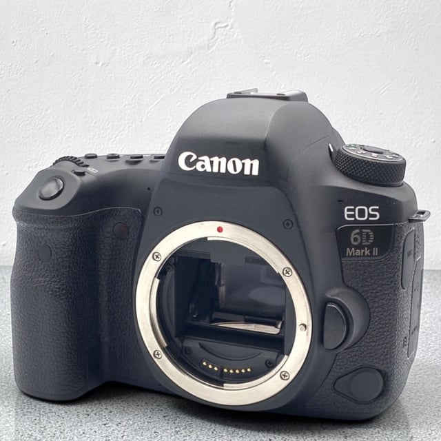 EOS 6D Mark II ボディ