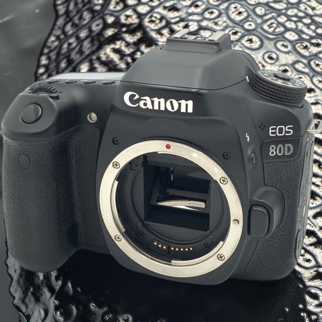 EOS 80D ボディ