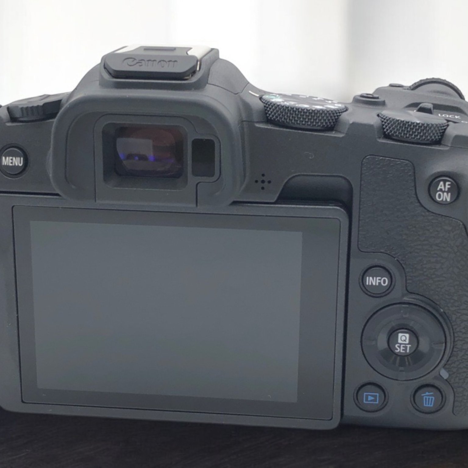 Canon EOS R8 ボディの中古 (美品)・¥148,400 売り切れ by ねいゆ | みんなのカメラ
