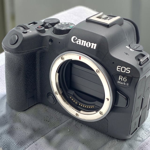 EOS R6 Mark II ボディ