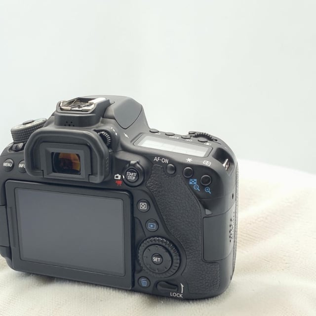 EOS 80D ボディ