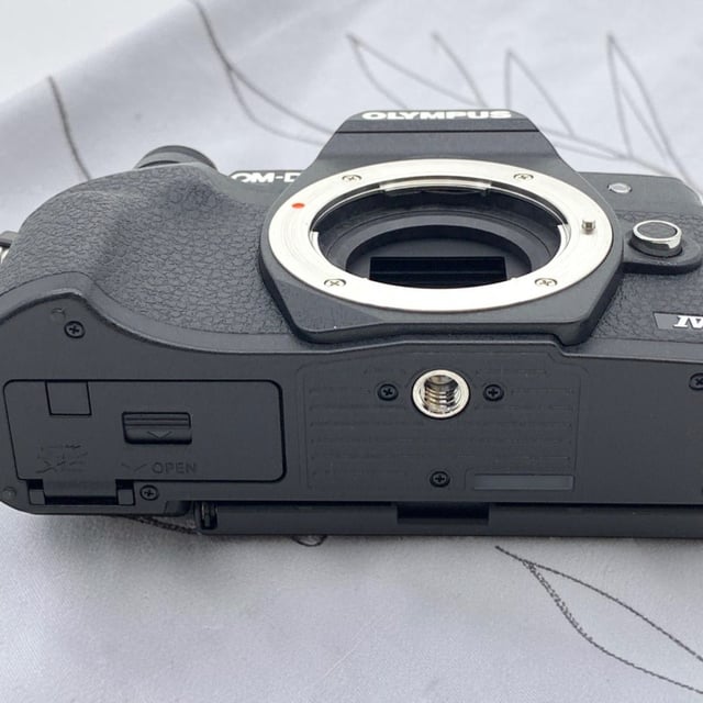 OM-D E-M10 Mark IV ボディ "ブラック"