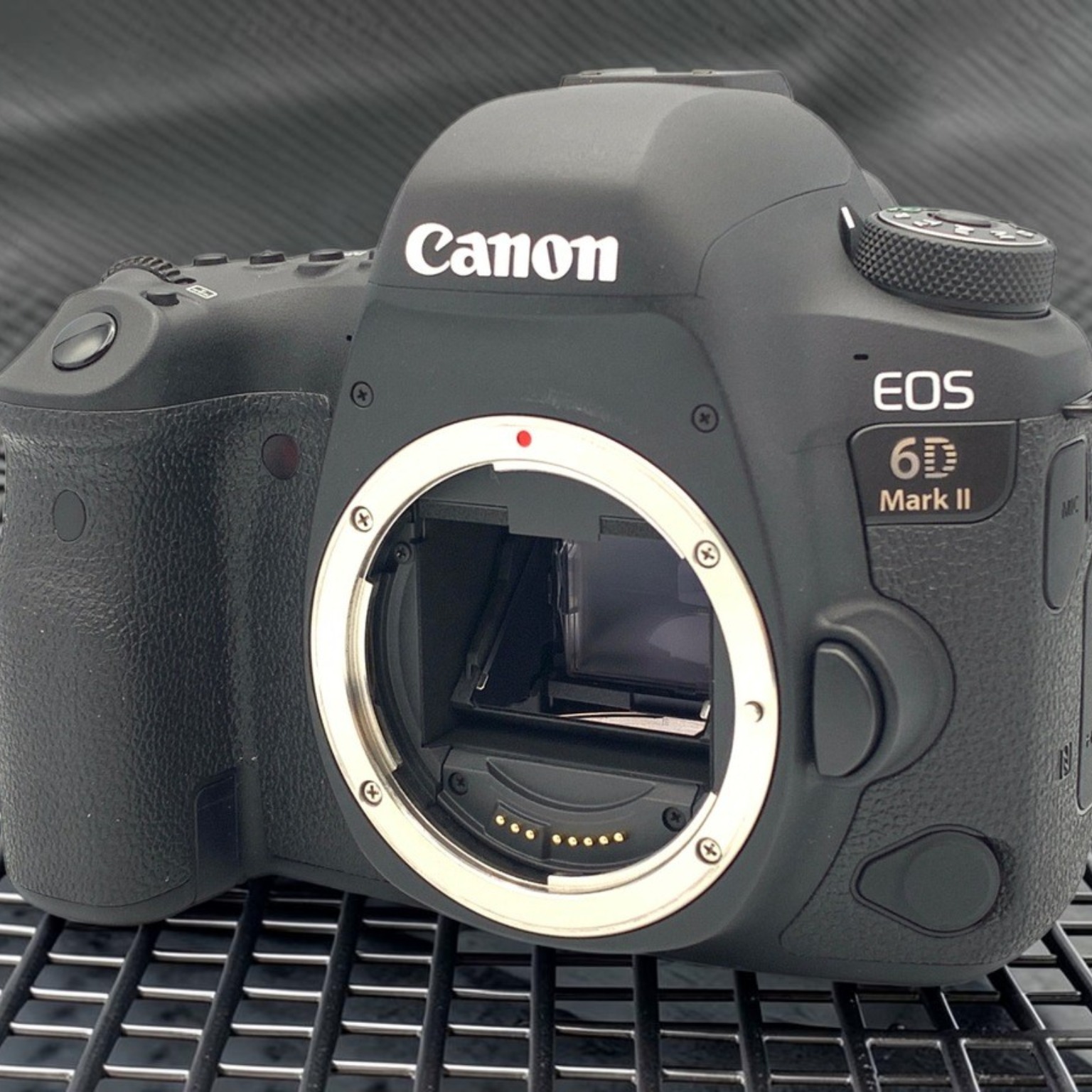 Canon(キヤノン) EOS 6D(イオス 6D)シリーズ 新作/中古カメラを探す