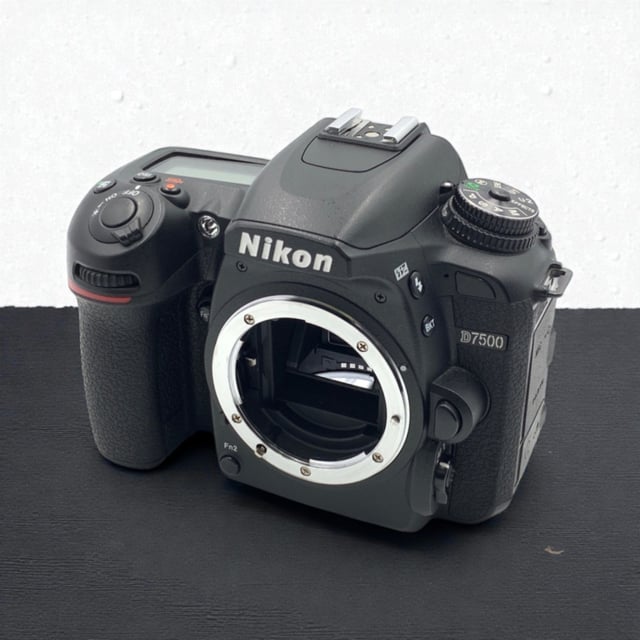 D7500 ボディ
