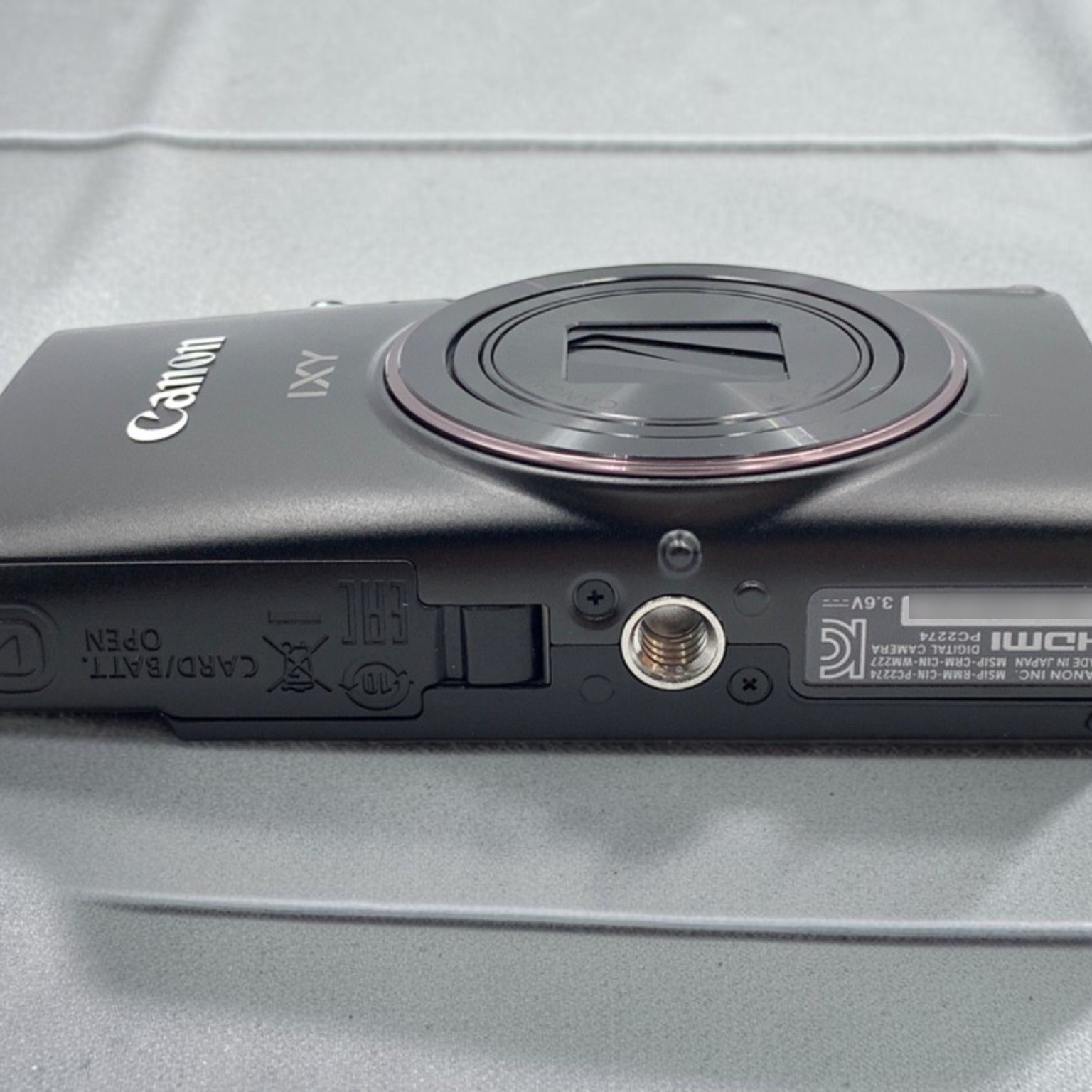 Canon IXY 650 m 