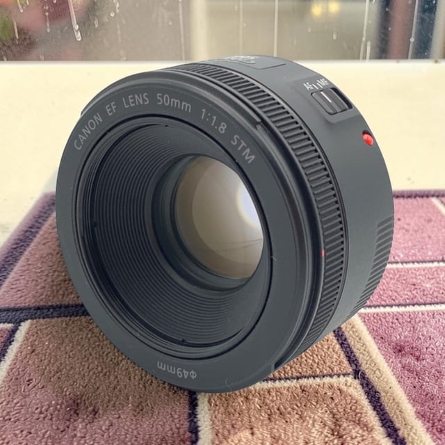 EF 50mm F1.8 STM
