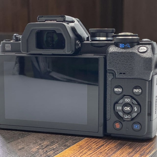 OM-D E-M10 Mark IV ボディ "ブラック"
