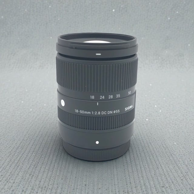 18-50mm F2.8 DC DN