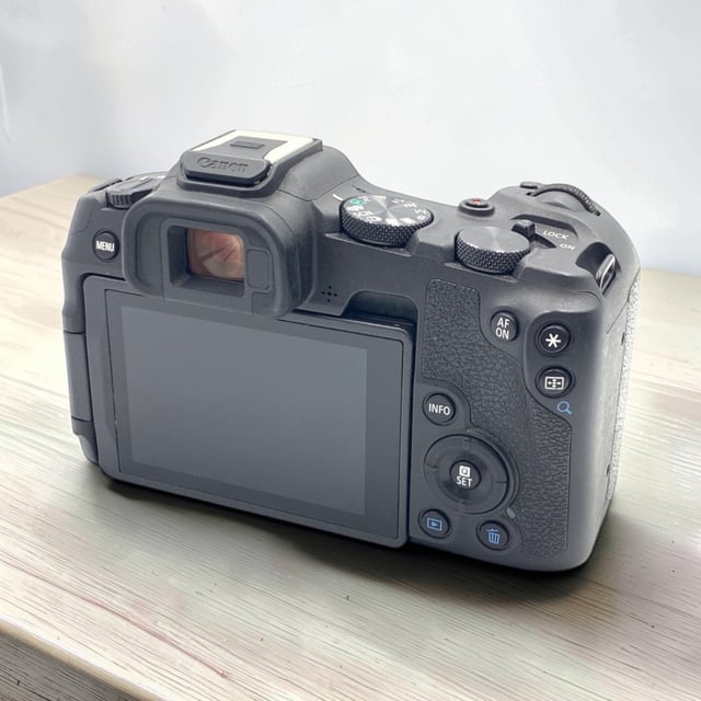 EOS R8 ボディ