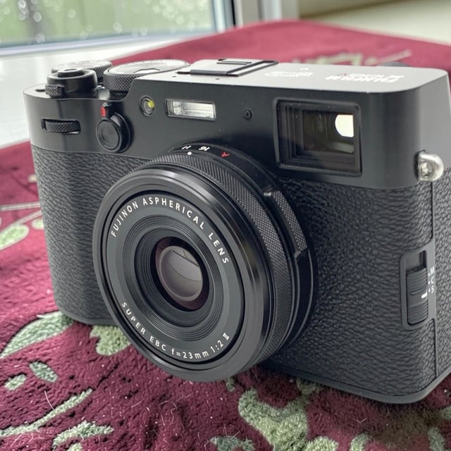 X100V "ブラック"
