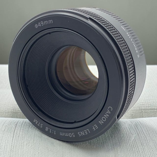 EF 50mm F1.8 STM