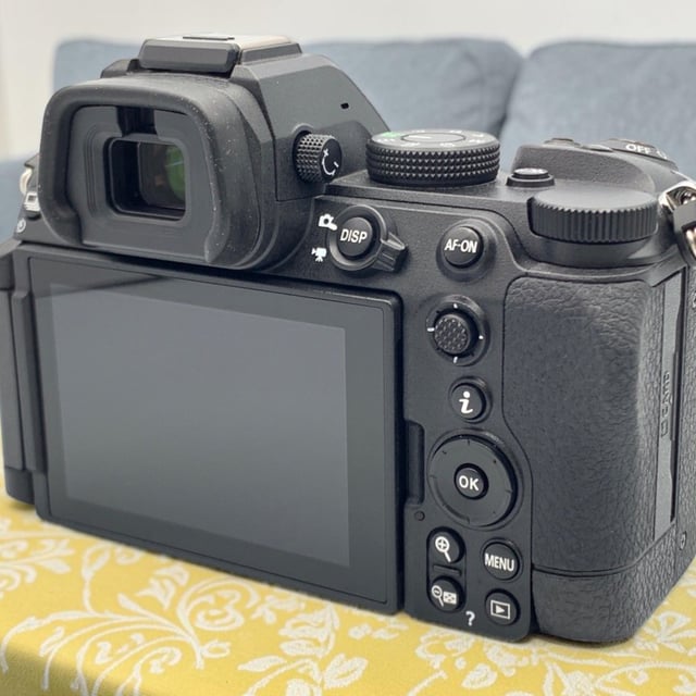 Z5II ボディ