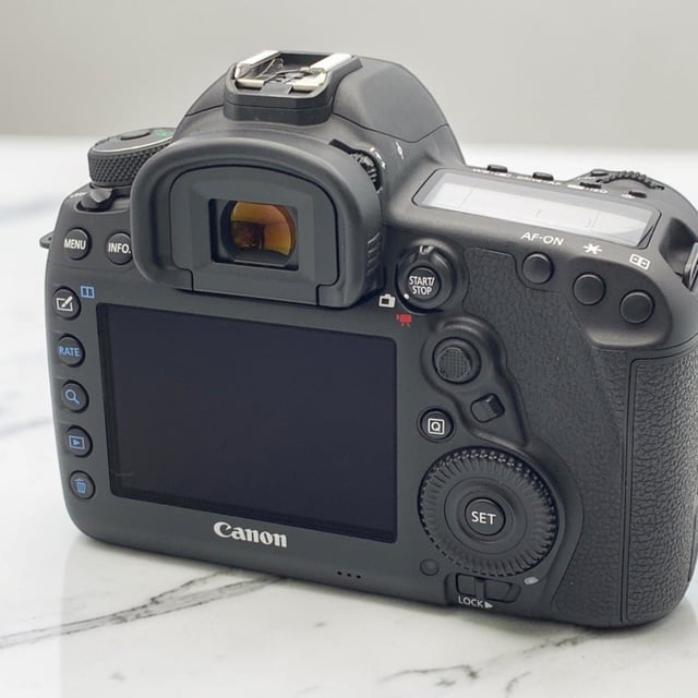 EOS 5D Mark IV ボディ