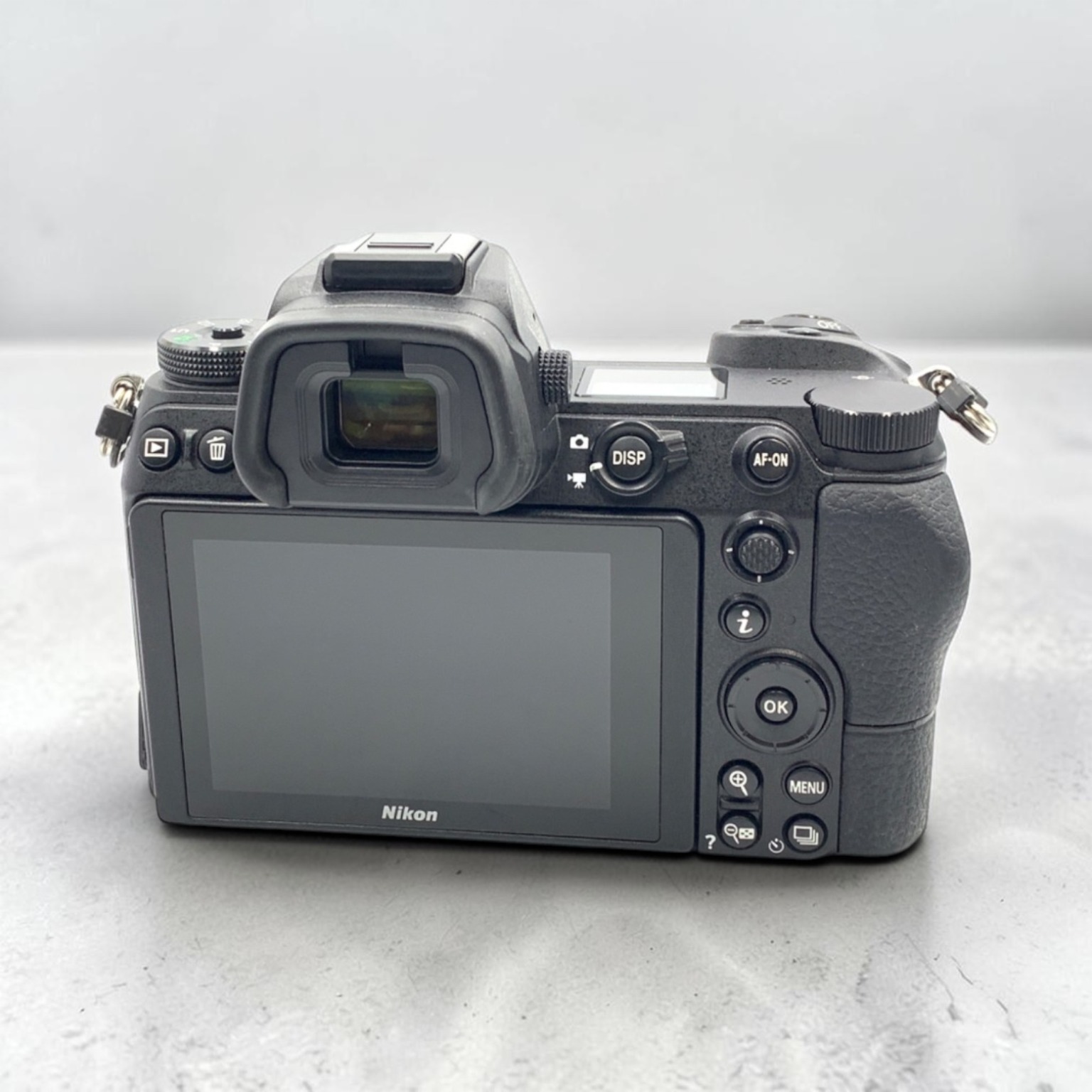 NIKON Z7 ボディ撮影枚数3919枚 少しワケアリ NIKON Z7 ボディ撮影枚数3919枚 少しワケアリ ニコン Z7 ボディの中古