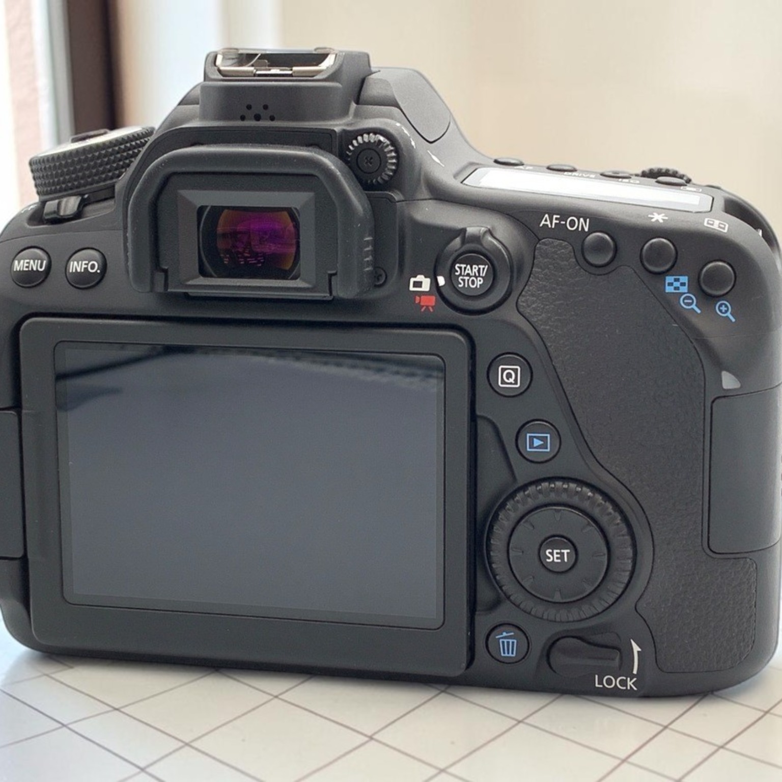 Canon EOS 80D ボディの中古 (美品)・¥52,700 by forie | みんなのカメラ