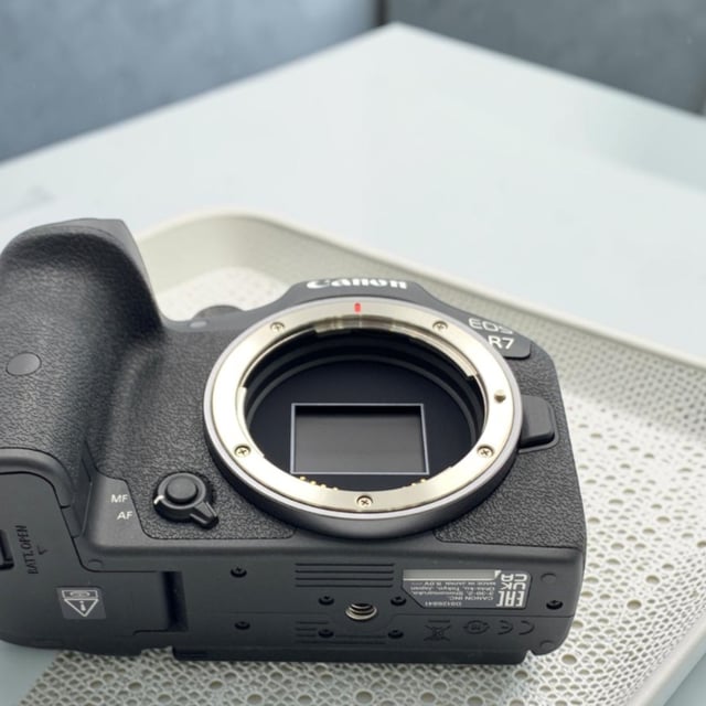 EOS R7 ボディ