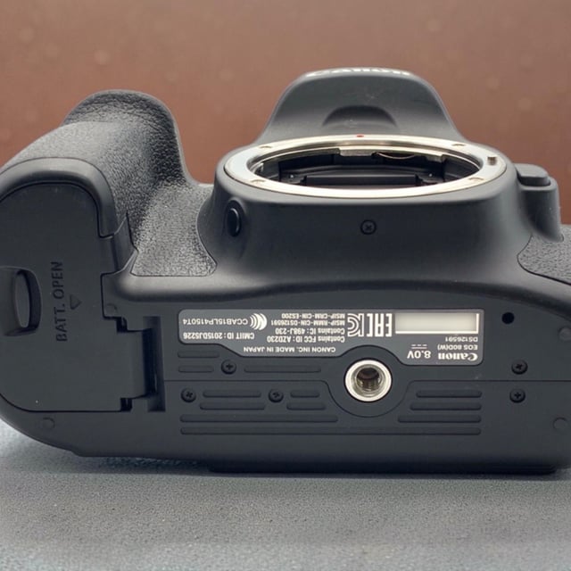 EOS 80D ボディ