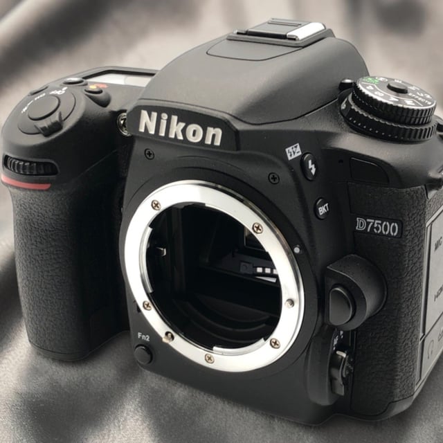 D7500 ボディ