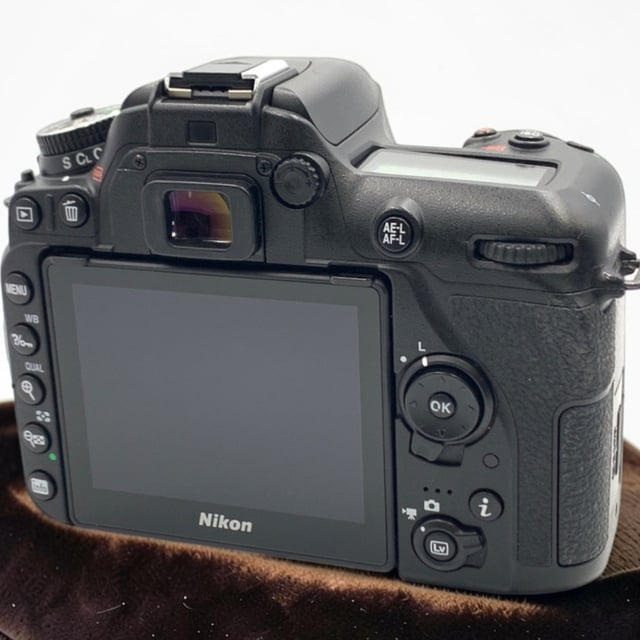D7500 ボディ