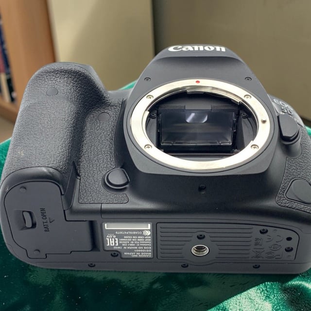EOS 5D Mark IV ボディ