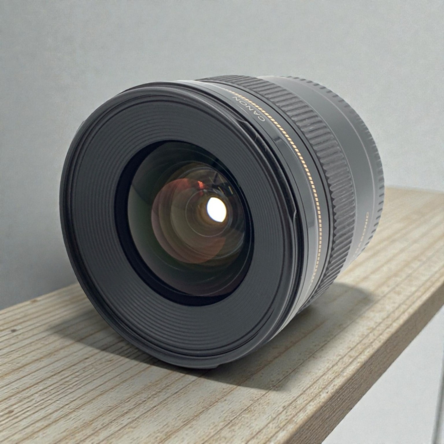 Canon EF 20mm F2.8 USMの中古 (美品)・¥22,010 | みんなのカメラ