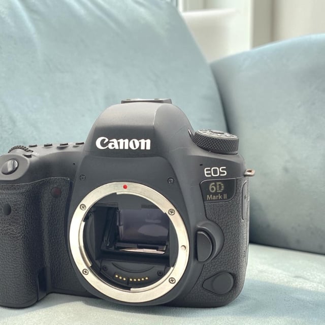 EOS 6D Mark II ボディ
