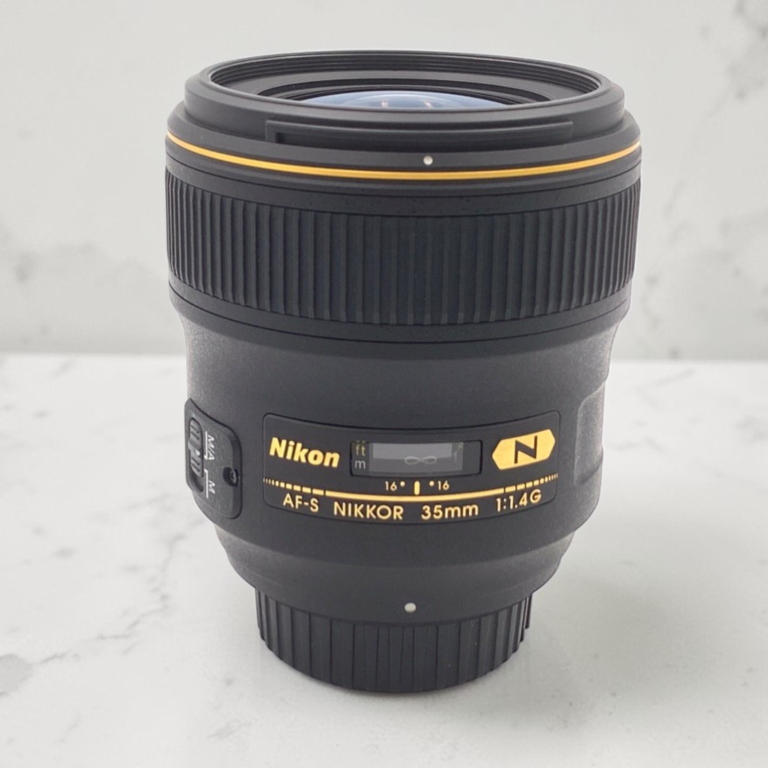 ニコン AF-S NIKKOR 35mm f/1.4Gの新品/中古の在庫一覧 | みんなのカメラ