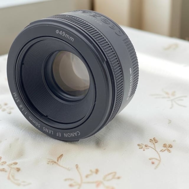 EF 50mm F1.8 STM