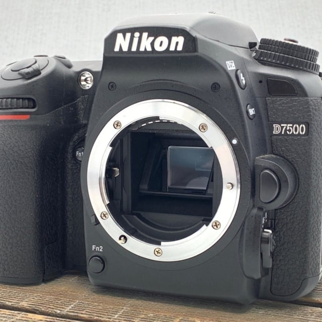 D7500 ボディ
