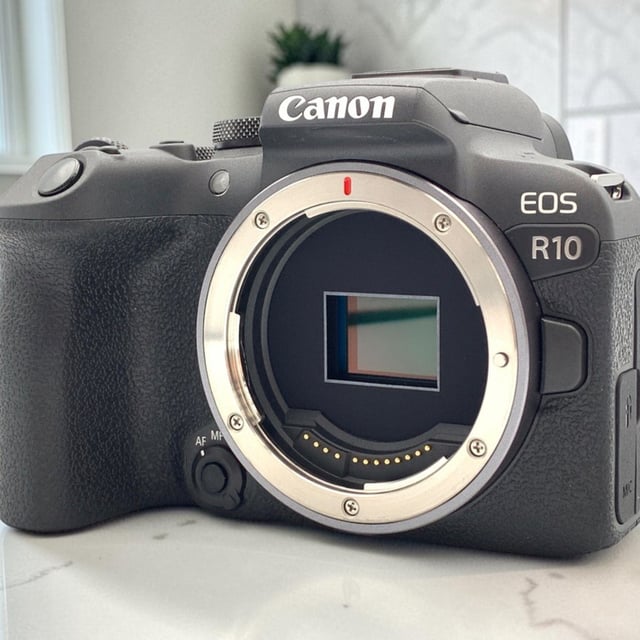 EOS R10 ボディ