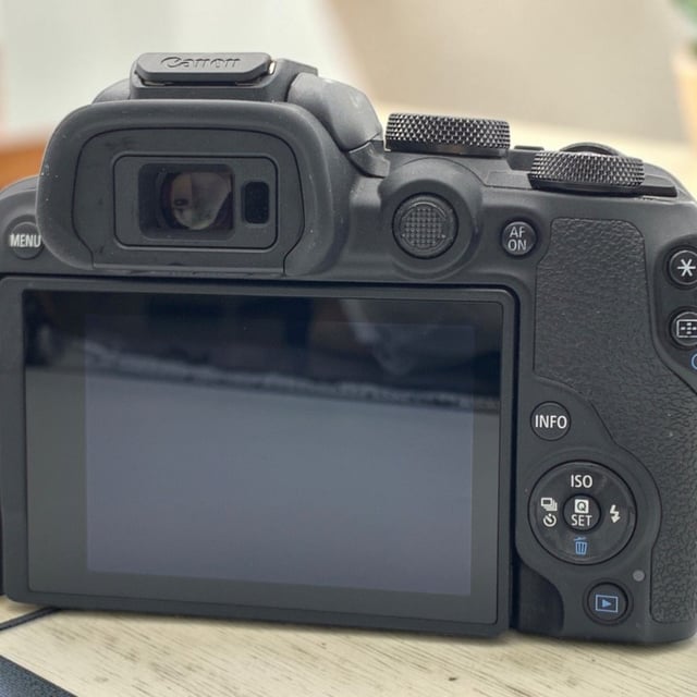 EOS R10 ボディ