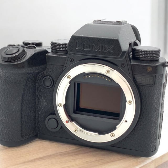 LUMIX S5 IIX(DC-S5M2X) ボディ
