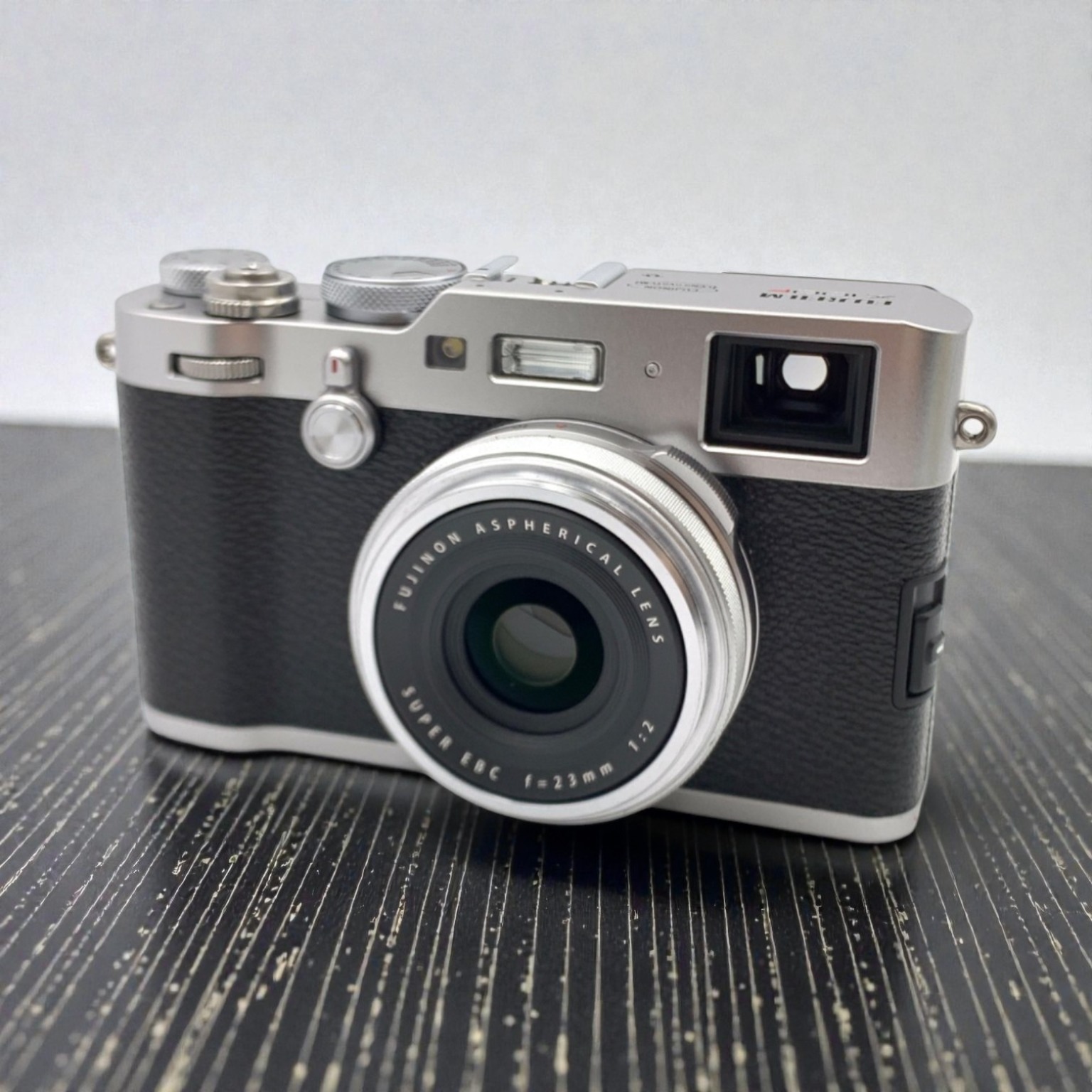 富士フイルム X100F 