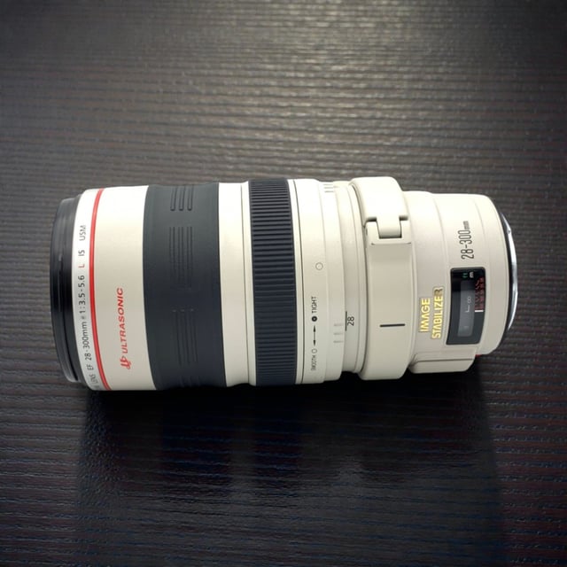 EF 28-300mm F3.5-5.6L IS USM
