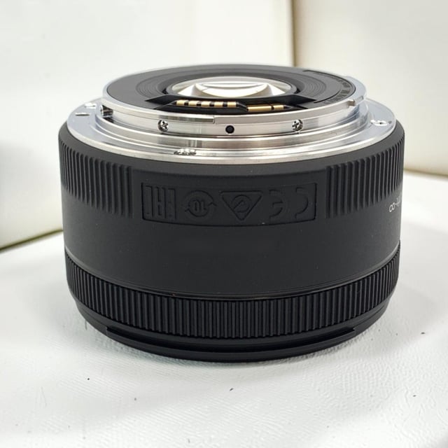 EF 50mm F1.8 STM