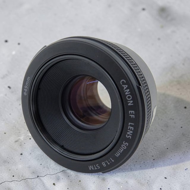 EF 50mm F1.8 STM