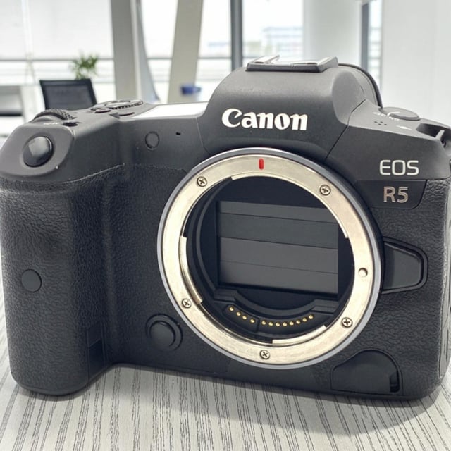 EOS R5 ボディ