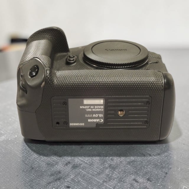 EOS R3 ボディ