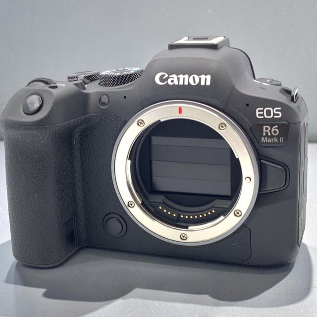 EOS R6 Mark II ボディ