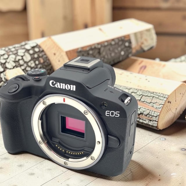 EOS R50 ボディ "ブラック"