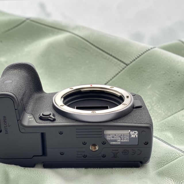 EOS R7 ボディ