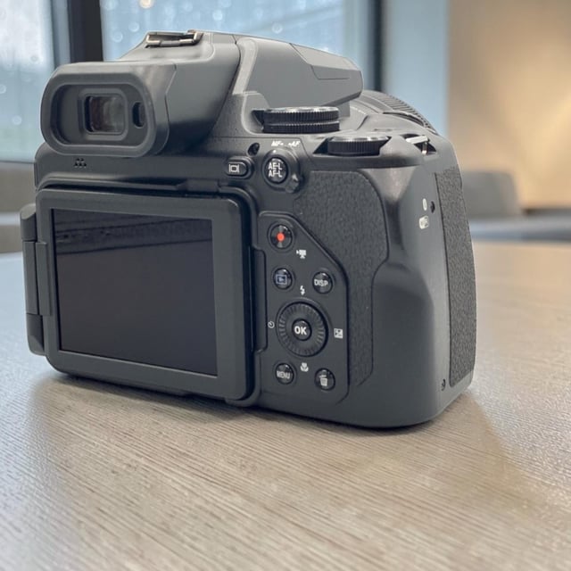COOLPIX P1000