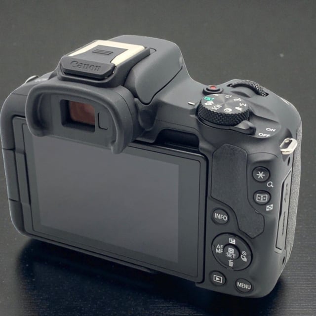 EOS R50 ボディ "ブラック"