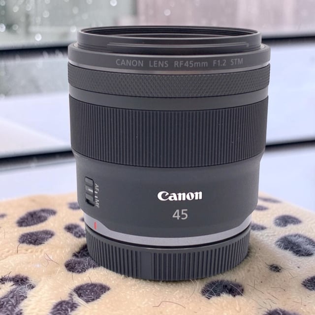 RF45mm F1.2 STM