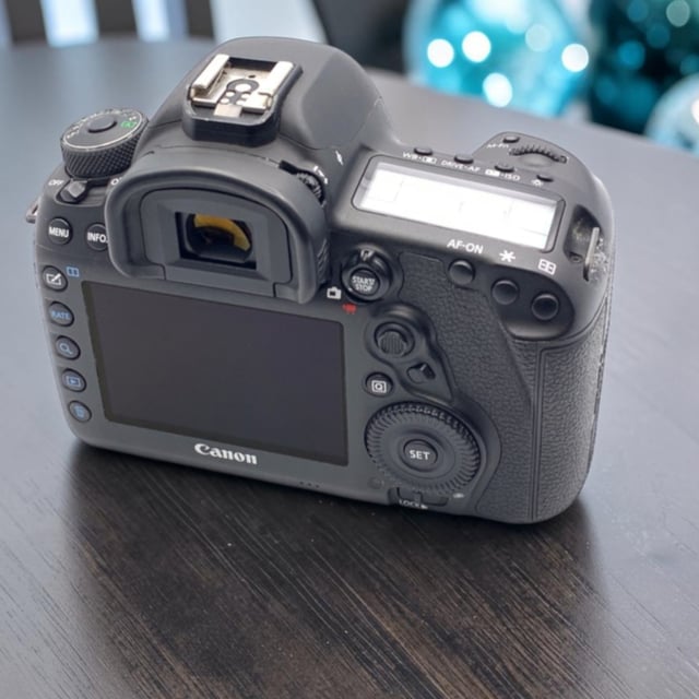 EOS 5D Mark IV ボディ