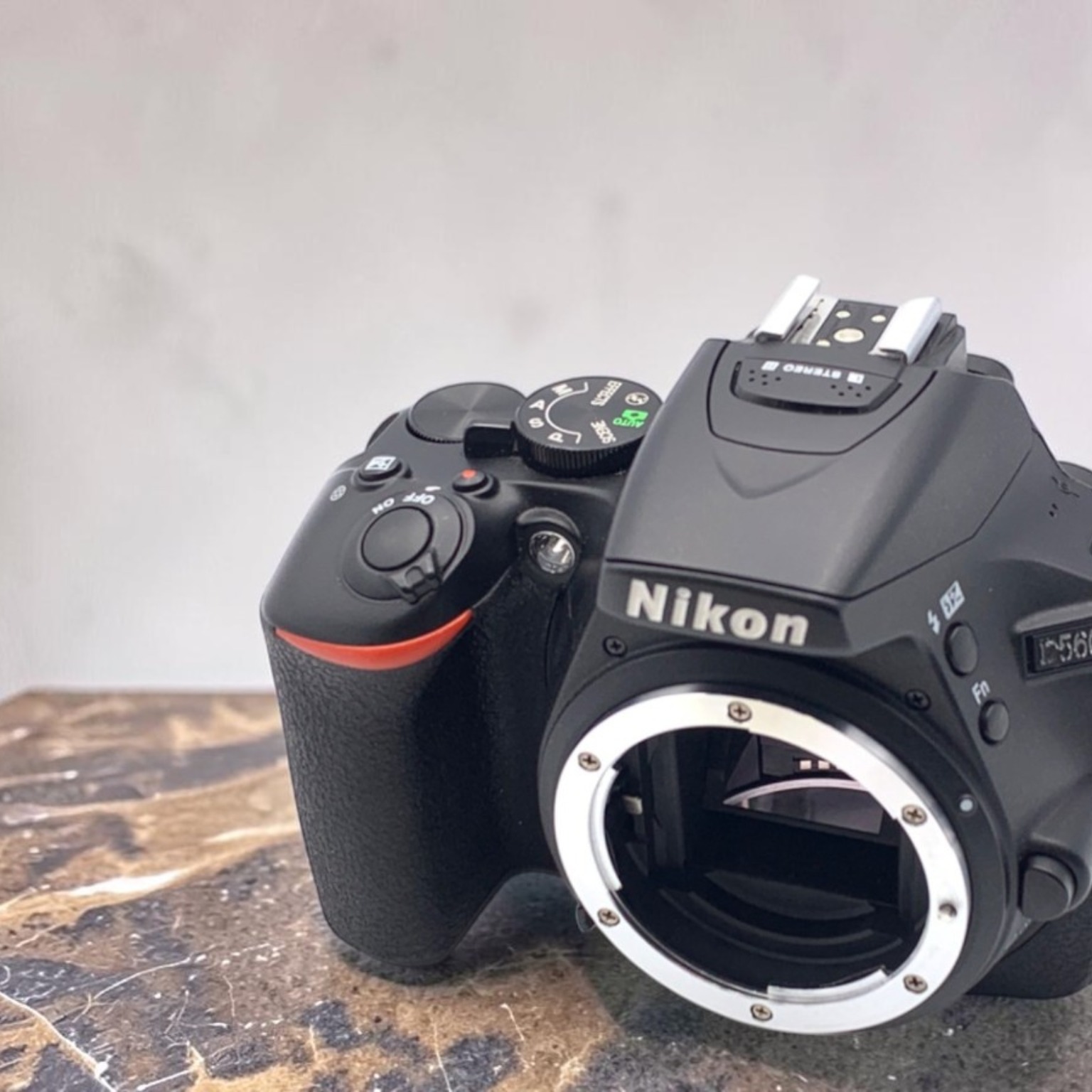 ニコン D5600 ボディの中古 (美品)・¥42,680 by nivre | みんなのカメラ
