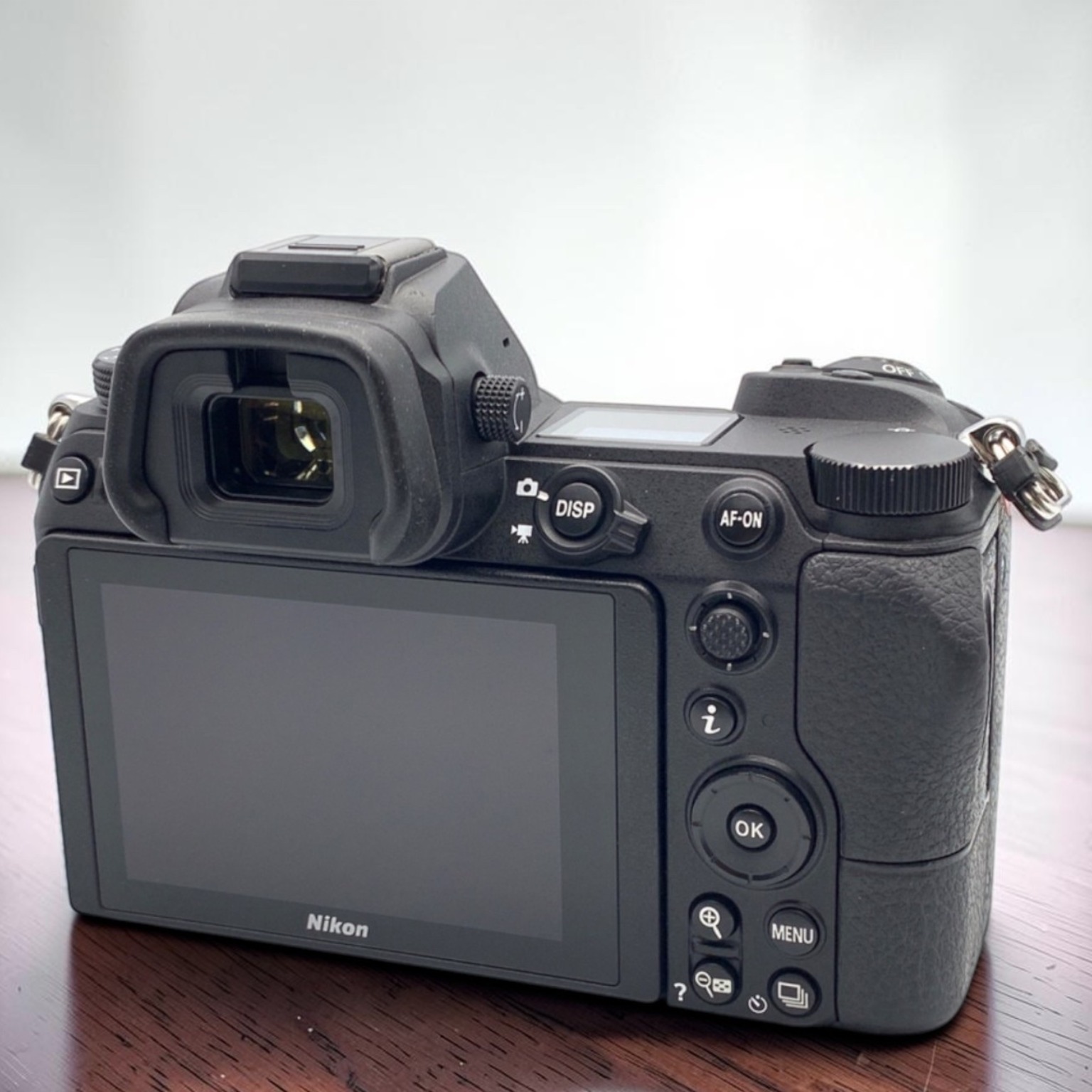 Nikonニコン Z6ボディ ニコン Z6 ボディの中古 (美品)・¥92,090 by forie | みんなのカメラ