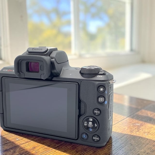 EOS Kiss M ボディ "ブラック"