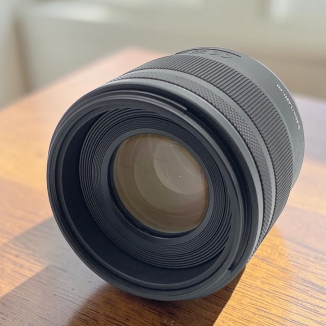 RF45mm F1.2 STM